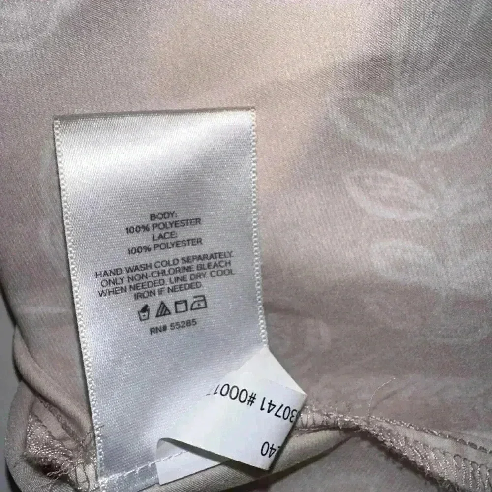Women's Express Cami, Size M, Pink Blush with Floral Silky Polyester ruffles - Picture 10 of 10